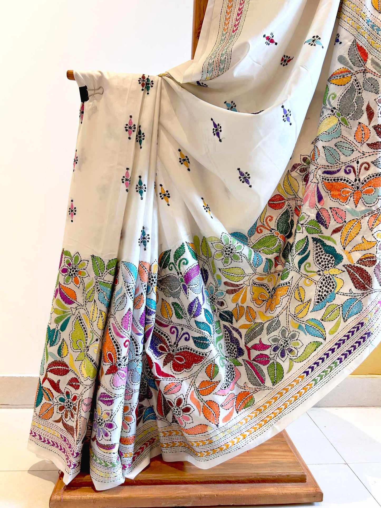 Colorful Butterfy Hand-Stitched Kantha White Saree - Bangalorean Silk