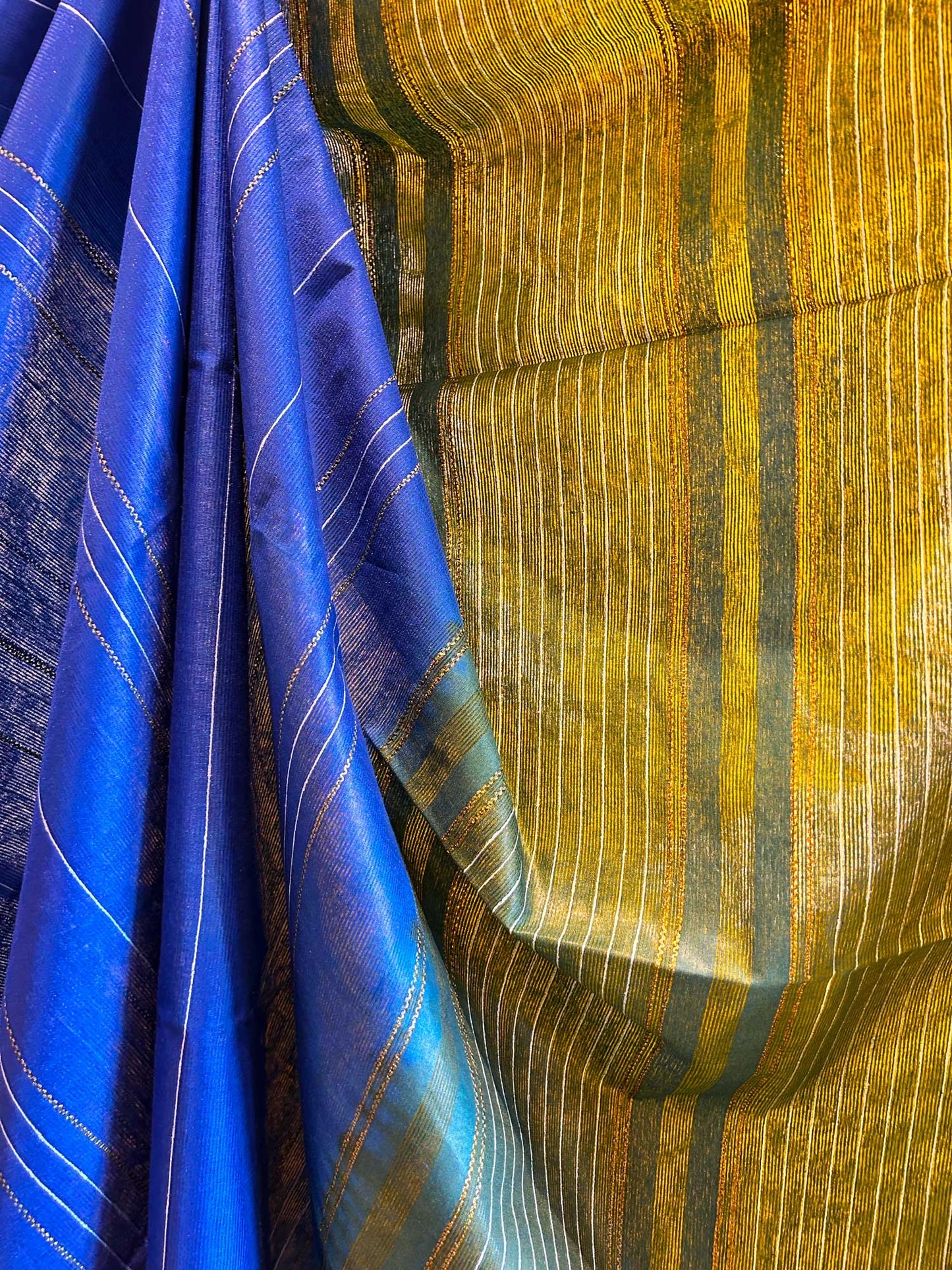 Bright Blue Saree with Threadwork and Contrast Bottle Green Pallu - Silk Cotton