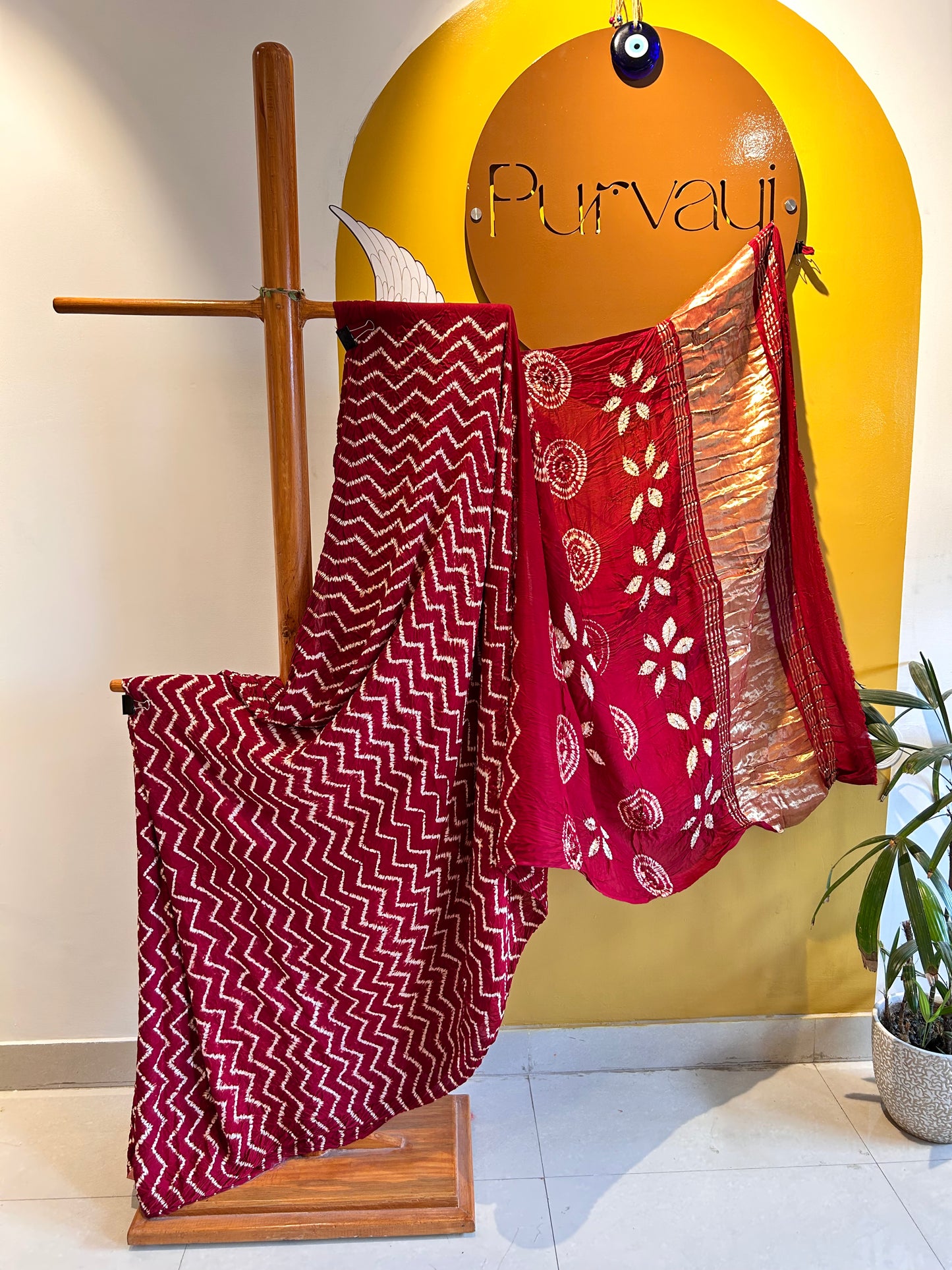 Leheriya Shibori with Zari Patta